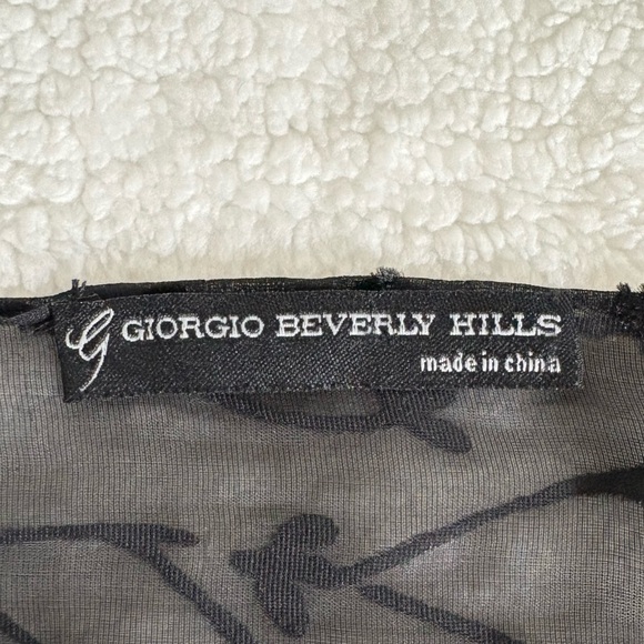 Giorgio Beverly Hills Dressy Scarf with feathering detail - Picture 4 of 9